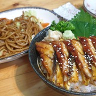Sugoi Sushi สุโก่ย ซูชิ แซลมอนสดนอร์เวย์