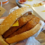 Burger King สนามบิน ภูเก็ต : แลนด์ไซด์ - ห้องโถงผู้โดยสารขาออก ก่อนถึงเช็คอิน