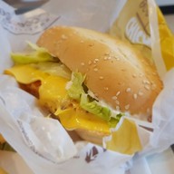 Burger King สนามบิน ภูเก็ต : แลนด์ไซด์ - ห้องโถงผู้โดยสารขาออก ก่อนถึงเช็คอิน