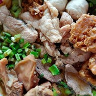 ไผ่โอชะ (หน้าปากทางเข้าโรงเรียนกิตติวิทยา)