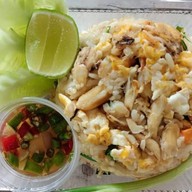 ไผ่โอชะ (หน้าปากทางเข้าโรงเรียนกิตติวิทยา)