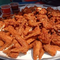 ไก่ทอด 2 รส✌🏻 (สาขา 2 ปั๊ม ปตท.ค่ายกฤษณ์ศรีวะรา ) ขายอยู่ข้างปั๊มน้ำมันปตท.ค่ายกฤษณ์ศรีวะรา ( มทบ.29 )