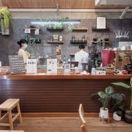 Hence Coffee & Eatery นนทบุรี