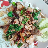 เมนูของร้าน กะเพราลุงจุก