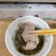 หมูจุ่มนครสวรรค์ by จ่าหมูจุ่ม3 หลังโรงพยาบาลพุทธ