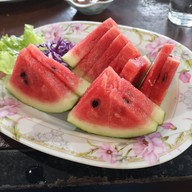 เมนูของร้าน จ๊ะไหนซีฟู๊ด เกาะลิบง สาขาควนปริง