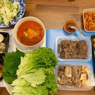 Cheongdam (ชองดัม) Korean Restaurant สุขุมวิทพลาซ่า โคเรียนทาวน์