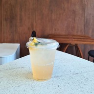 เมนูของร้าน Downtown abbey