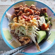 เมนูของร้าน ข้าวคลุกกะปิ ป้าเฉื่อย