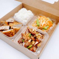 Coffee & Toast Cuisine จอมเทียน พัทยา