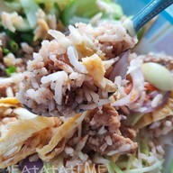 เมนูของร้าน ข้าวคลุกกะปิ ป้าเฉื่อย