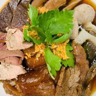 เตี๋ยวเนื้อตุ๋น by noodle house