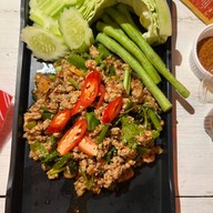 เมนูของร้าน กับข้าวเบสิค