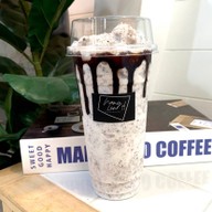 นั่งเล่น คาเฟ่ -