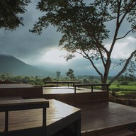 Sun moon Campsite Cafe & Eatery เขาใหญ่