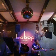 บรรยากาศ Bebop Live Music Bar