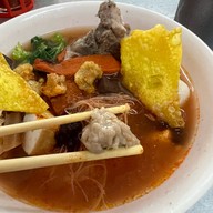 ก๋วยเตี๋ยวยกล้อ