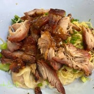 บะหมี่เกี้ยวหมูแดงซอยเท็กซัสเยาวราช