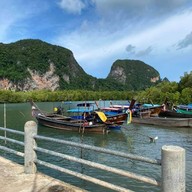 ท่าเรือบ้านหินร่ม