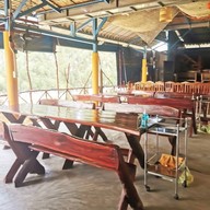 บรรยากาศ อาหารตามสั่ง ทะเลดอง & น้ำปั่น เหล้าถัง
