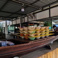 ก๋วยเตี๋ยวเรือ”นรกแตก” สาขาบางแสน