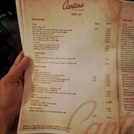 Cantina Wine Bar & Italian Kitchen อารีย์