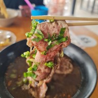 ก๋วยเตี๋ยวเรือ”นรกแตก” สาขาบางแสน