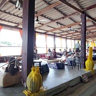 บ้านริมน้ำตลาดน้อย