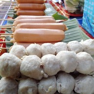 ลูกชิ้นปลาทอดนายเล็ก