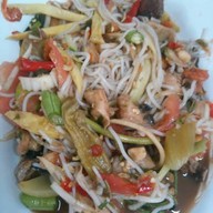 ไอริน_ข้าวคลุกน้ำพริก อัมพวัน