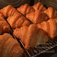 อัมพวาโฮมเมด (บ้านนิยมศิลป์)