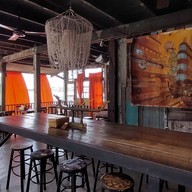 บ้านริมน้ำตลาดน้อย