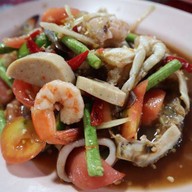 ไอริน_ข้าวคลุกน้ำพริก อัมพวัน