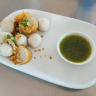 เมนูของร้าน เหล่าเฮงลูกชิ้นปลา ถนนราชพฤกษ์