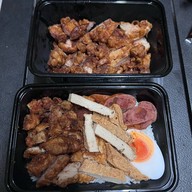 หมูทอดในตำนาน ซอยเรวดี