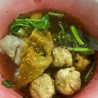 เมนูของร้าน ก๋วยเตี๋ยวอยู่เจริญ