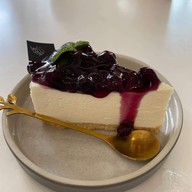 ลาพาซ คาเฟ่ (La Paz Cafe')  -