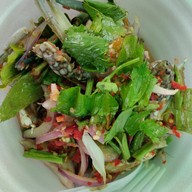 เจ๊มิ้น ยำแซ่บ อาหารตามสั่ง อัมรา