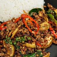 กะเพราปากแตก กะเพราปากแตก