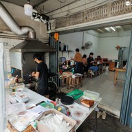 กะเพราปากแตก กะเพราปากแตก