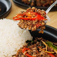 กะเพราปากแตก กะเพราปากแตก