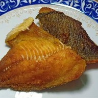 นลินปลาแดดเดียวทอด