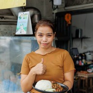 กะเพราปากแตก กะเพราปากแตก