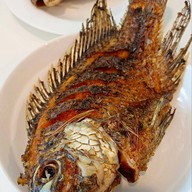 เมนูของร้าน ปลาทอด น้ำพริก เจ๊ฮวยราชวัตร