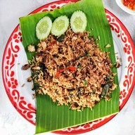 สุกี้ ตามสั่ง น้องกาตูนย์สาขา2 ร้านราดหน้าหมูหมัก กาตูนย์