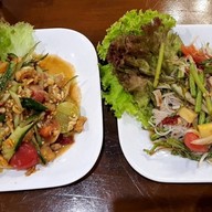 แซ่บเด้อ ยโสธร รสแซ่บ สาขา ห้วยขวาง ✌️