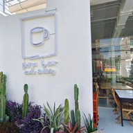 Box Bar Cafe & Dining