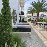 Box Bar Cafe & Dining