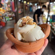 เมนูของร้าน ไอศครีมกะทิสด หม้อดินเผา ตลาดน้ำอโยธยา