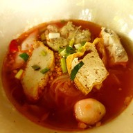 เมนูของร้าน ก๋วยเตี๋ยวปลาอัมพวา